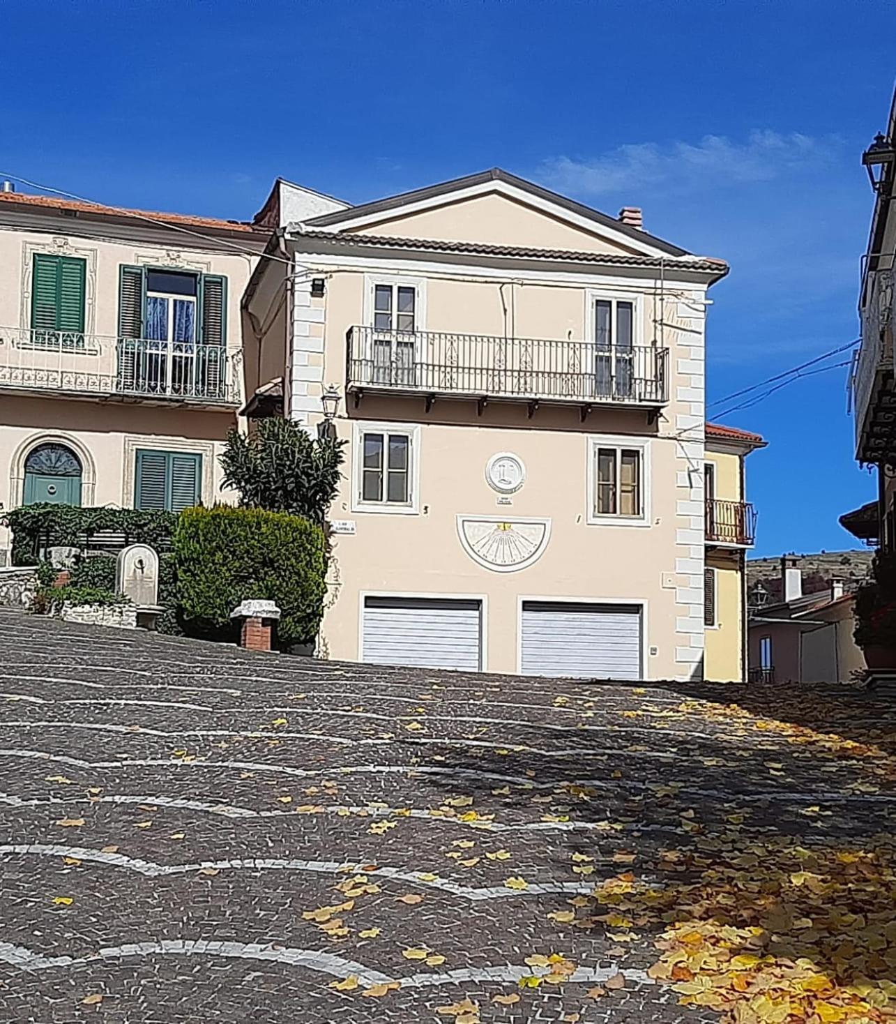 Meridiana Santa Maria del Molise Esterno foto